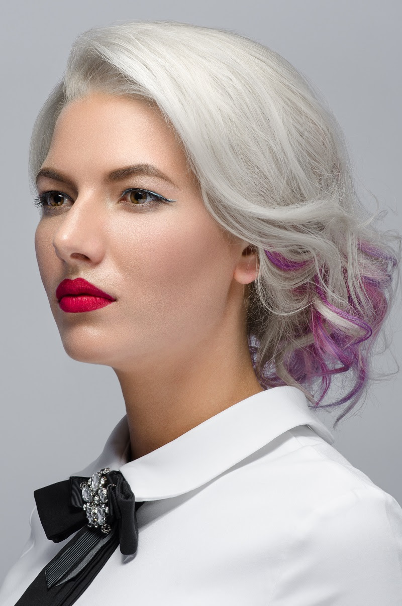 Cheveux blanc ou gris : et si on osait le naturel