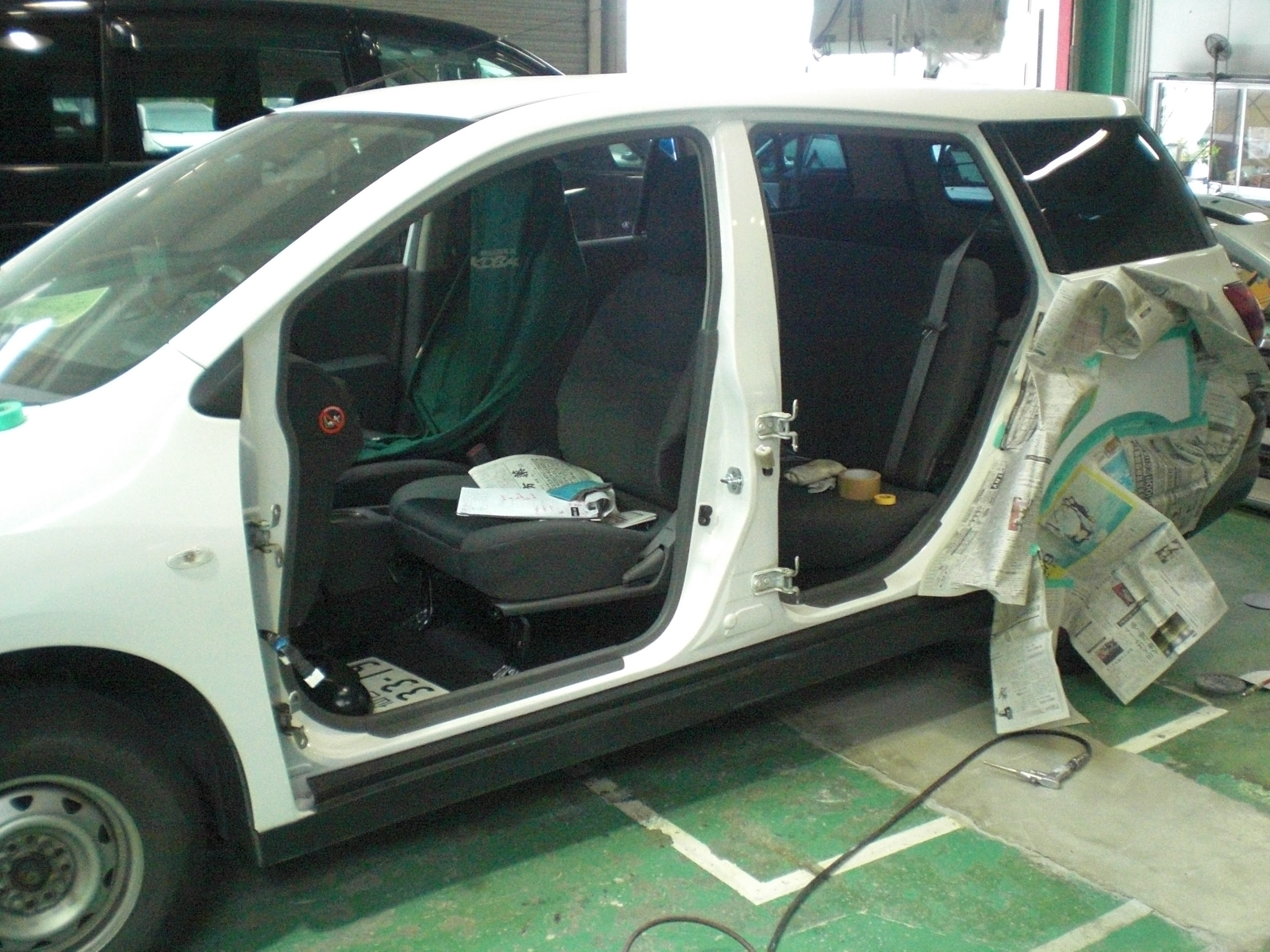 山形市 酒田市の板金塗装 車キズへこみ修理 鈑金のモドーリーr286鉄砲町店 酒田店 八幡修理工場