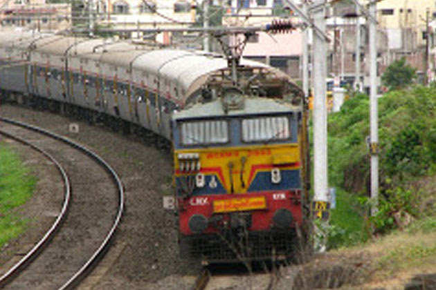 Three of family commit suicide by jumping in front of train
