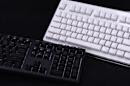 雅虎科技新聞: 台日無接點電容式 RGB 鍵盤初相遇：I-Rocks Pilot v.s Topre Realforce RGB