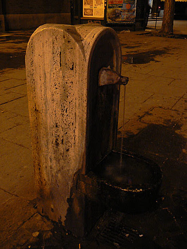 fontaine, jour et nuit.jpg