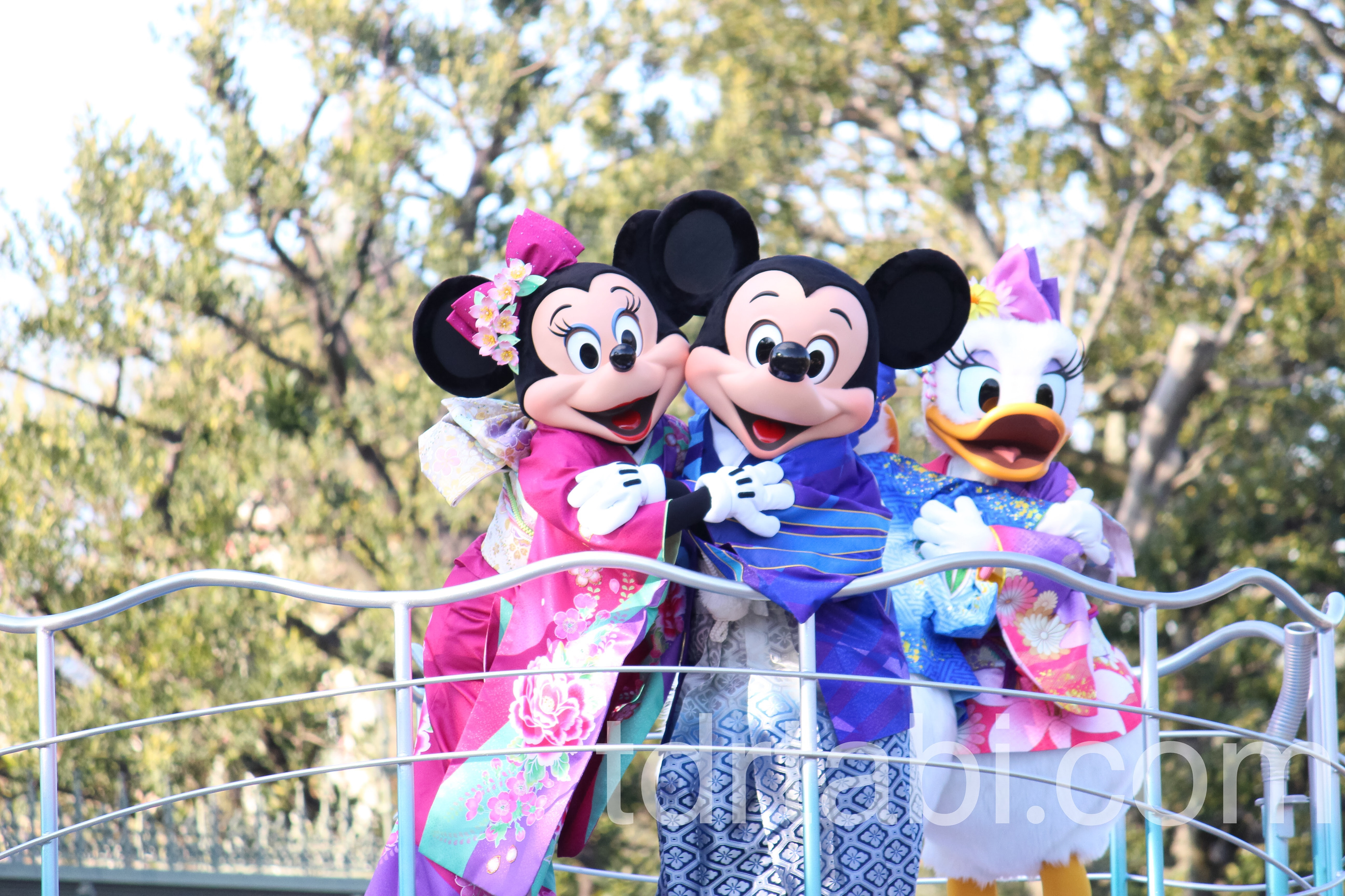 ディズニー元旦 お正月19の営業時間と混雑 チケット売り切れる 東京ディズニーランド シー旅行の攻略ブログ Tdrおとく旅