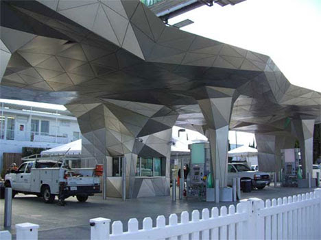 metallic-gas-station-1