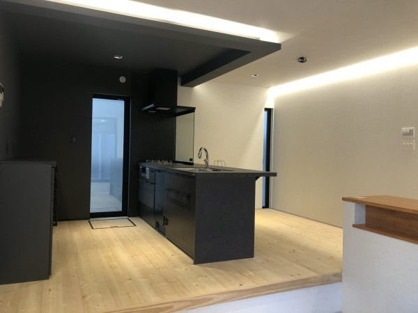 天井の魅せ方2 立体感を楽しめる 下がり天井 Custom Home カスタムホーム