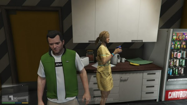 Dialog-dialog unik dari NPC yang hampr selalu baru mengesankan sebuah kota Los Santos yang benar-benar hidup.