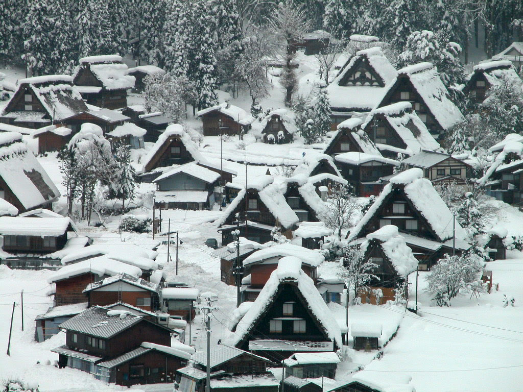 雪の白川郷 荻町集落