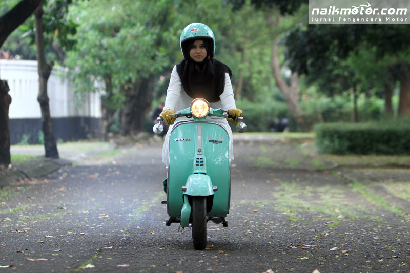 Model Hijab Vespa
