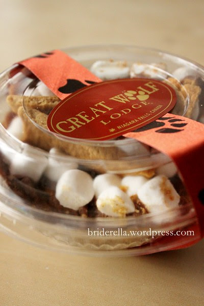 I love edible wedding favours Homemade s 39mores would be a great DIY wedding