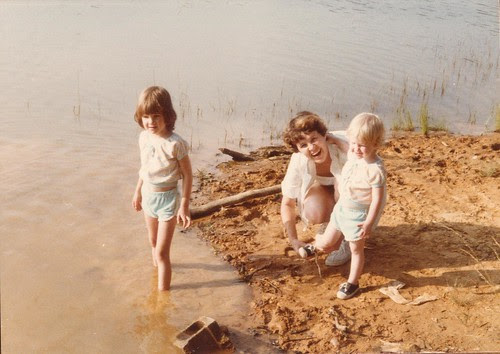 1979-06-Wendy,Sandy,Jenny-scan0027