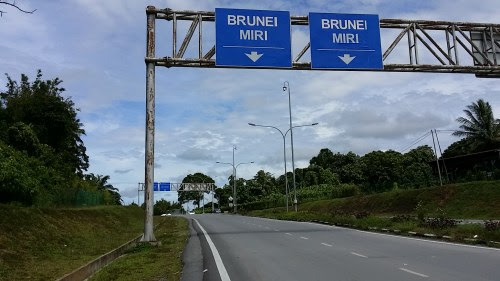 再び両国の関所の間