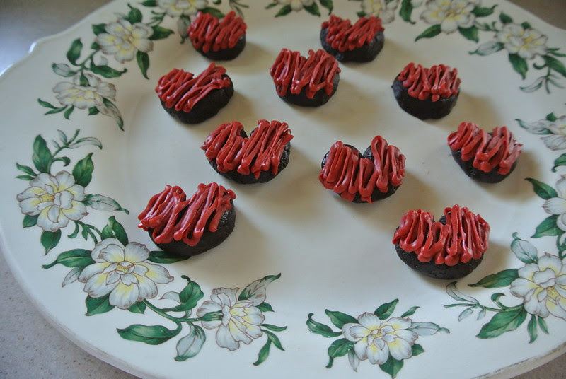 Valentine's Day Oreo Truffles // Valentine's Day Sh*t Balls.