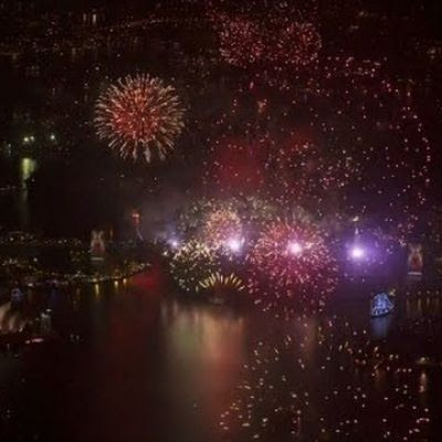 Raw: Sydney Rings in 2016