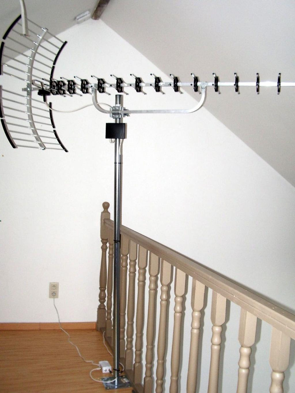 TVNT.net - Le forum de la TNT • Est-ce utile d'utiliser un pré-ampli pour  une antenne d'intérieure ? : Vous avez des problèmes de TNT ? Parlez-en !