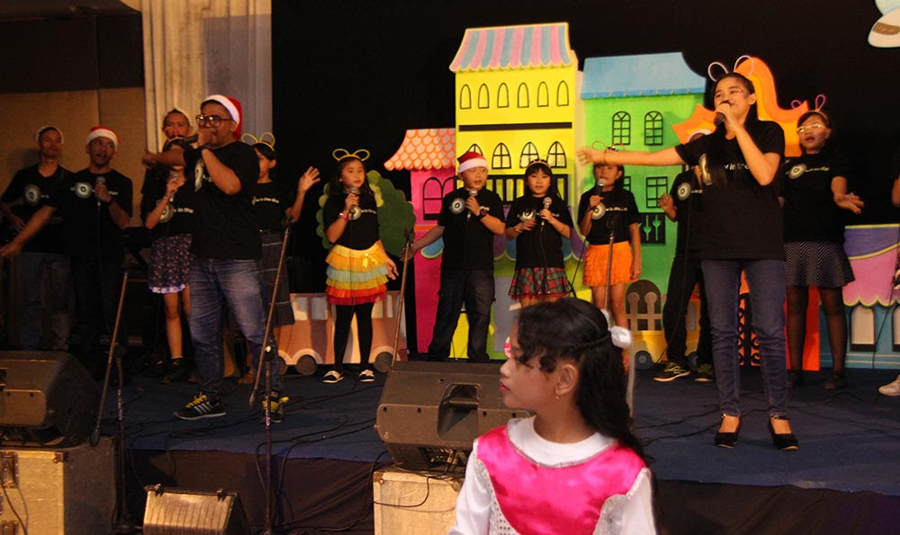 NATAL SEKOLAH MINGGU - GLOW IN THE DARK - GBIPasKo