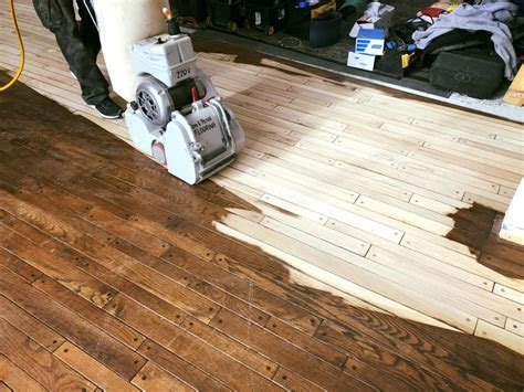 Multiple days beginner varies when a wood floor loses its luster, the usual solution is to sand it down to raw. Refinishing Oak pegged Hardwood Floor in Medinah