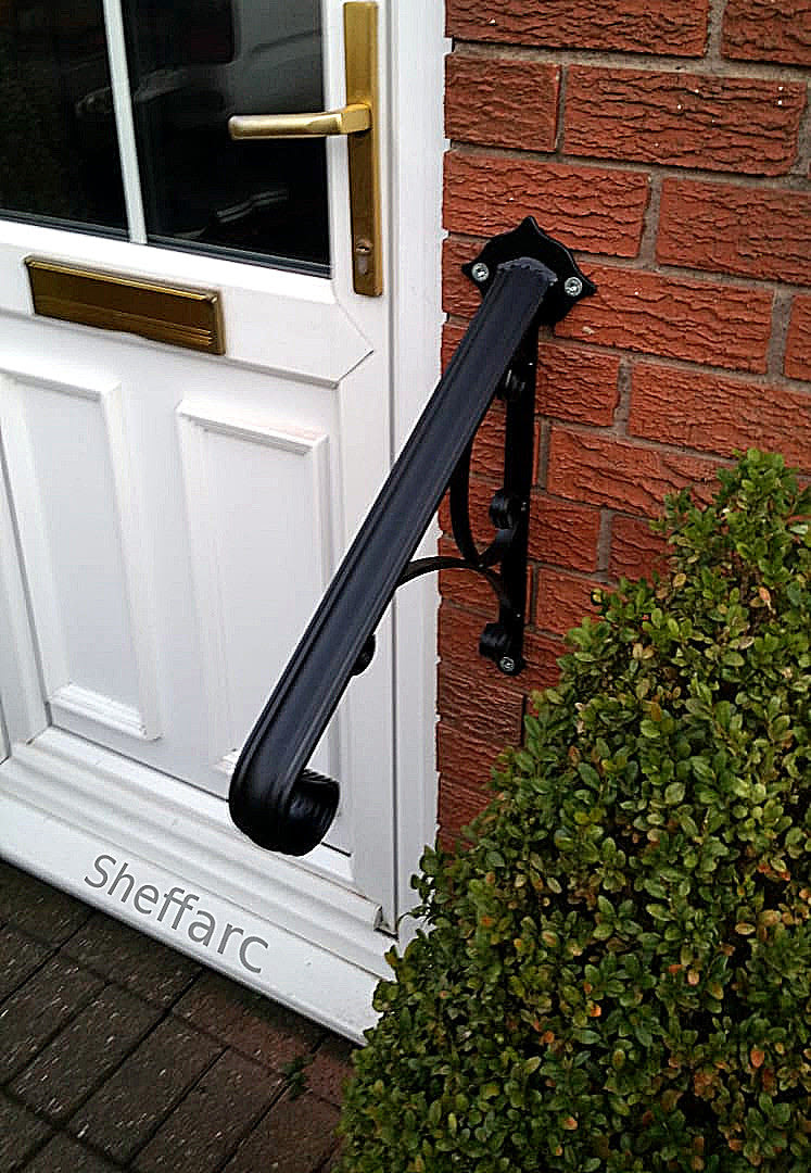 2 Step Hand Railing Now You Can Ensure The Safety Of Family Members And Visitors By Installing Them Anywhere Someone Might Fall Whether You Have Only Two Steps Or Twenty Datayab