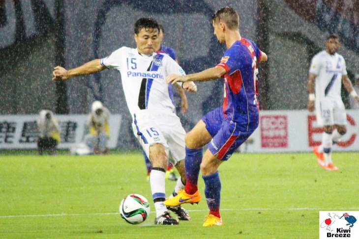 8月16日に味の素スタジアムで行われた Fc東京vsガンバ大阪の試合の取材をしました ネイサンバーンズを中心にレポート Kiwi Breeze キウイ ブリーズ