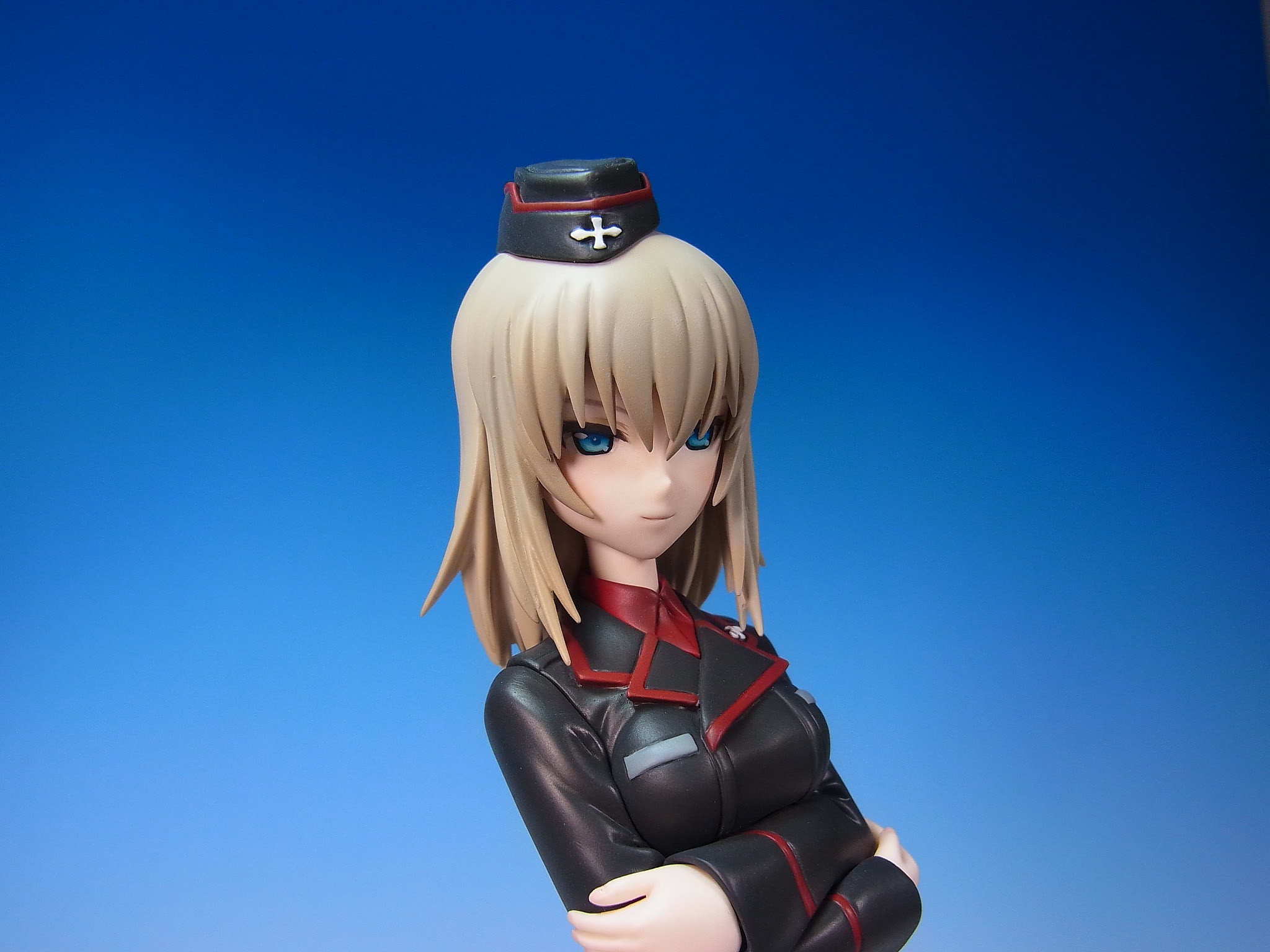 逸見エリカ Scarlet