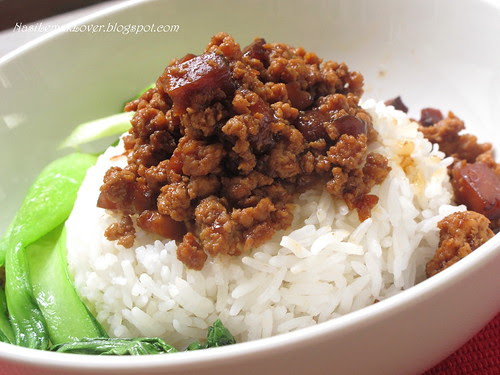 Braised Mushroom Meat Sauce 