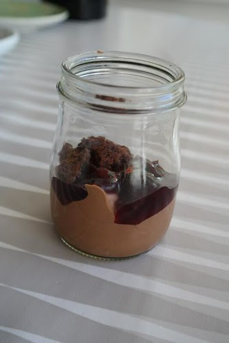 chocmousse-cherrycompote