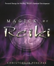 Télécharger Livres ☉ Magick Of Reiki: Focused Energy For Healing,
Ritual, & Spiritual Development PDF by Christopher Penczak