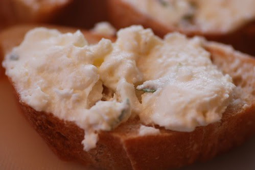feta crostini