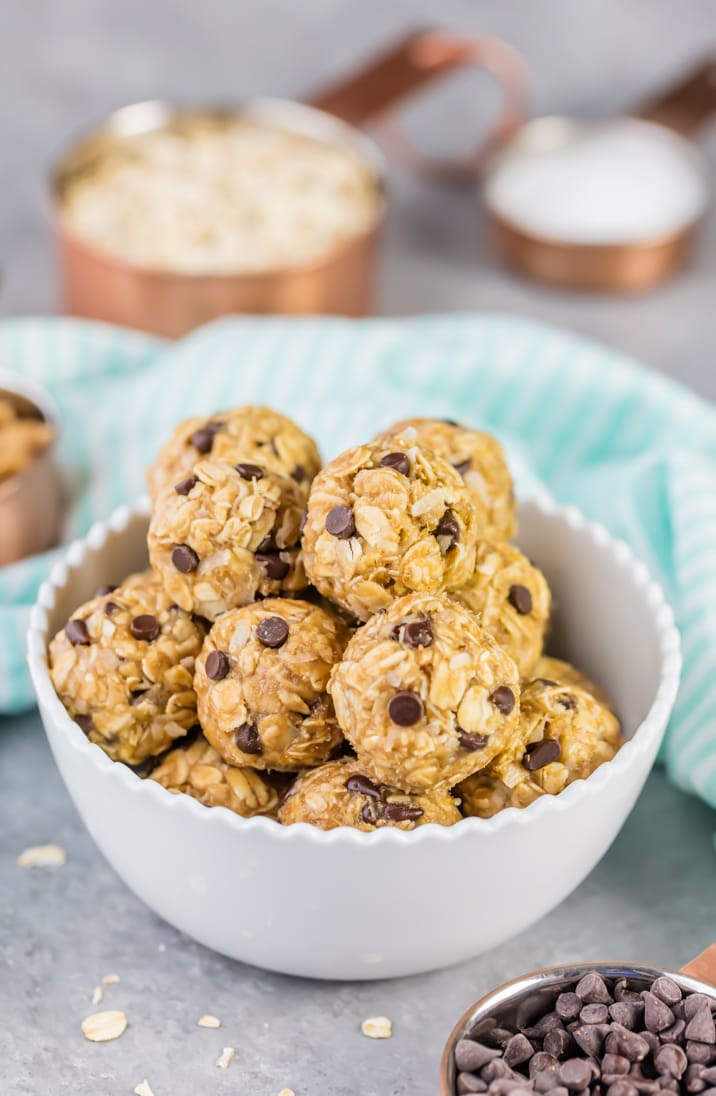 Peanut Butter Banana No Bake Energy Bites