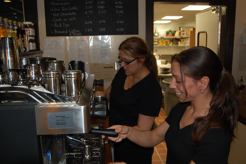 CafeDolce: Leisa, Samantha