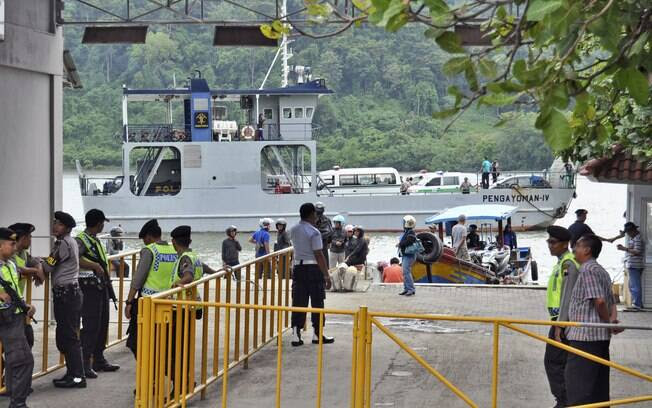 Balsa foi usada para transportar brasileiro para local da execução. Foto: AP