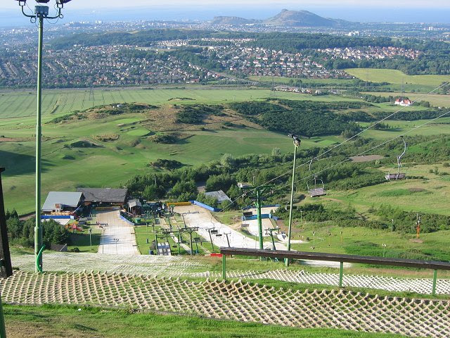 Slope Of 0. NT2466 : Hillend ski slope