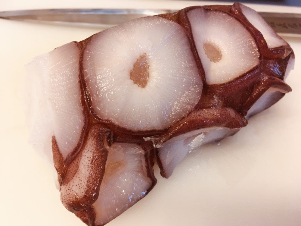 たこの刺身をタコ専門店の通販で 冷凍なのに生食感で感動