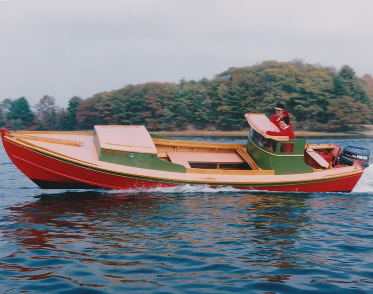 Olive: 24'x7' Pete Culler designed Fast Outboard Skiff ...