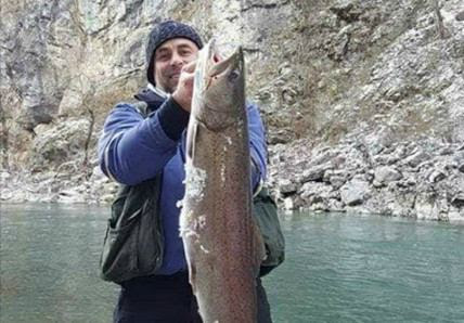 Rozajac Ulovio Mladicu Od 13 Kilograma Drustvo