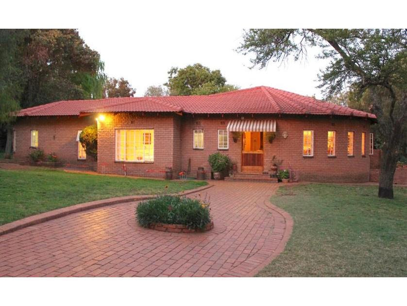 For Sale of Farm in Krugersdorp Mogale City TIV 13733014 