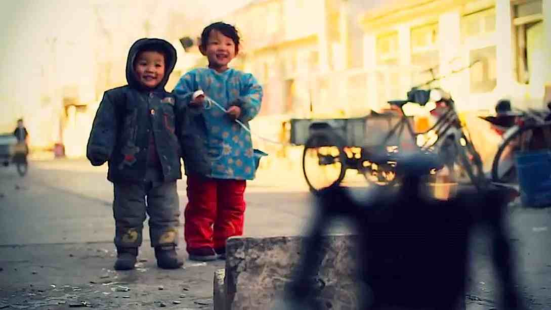 China's Forever Alone Toy Robots