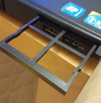 Pcにsdカードスロットが付いていないことに気づいた私は ダイソーに走った