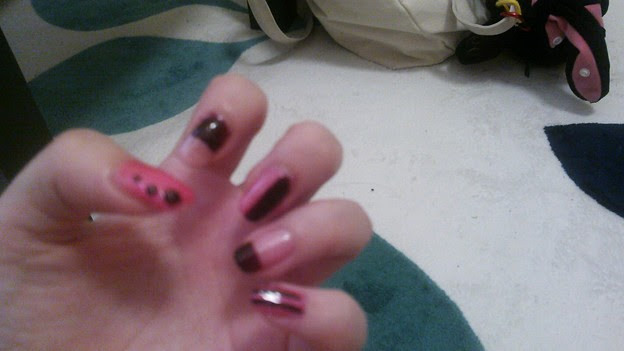 Ib実況見ながらマニキュア塗り直してた 写真共有サイト フォト蔵