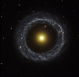 http://upload.wikimedia.org/wikipedia/commons/thumb/d/da/Hoag%27s_object.jpg/300px-Hoag%27s_object.jpg