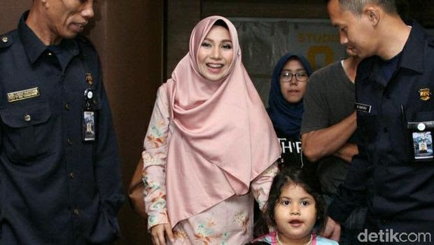 Ibunda Tak Restui Pernikahan Celine, Puput Melati dan UGB Rujuk Rekayasa?