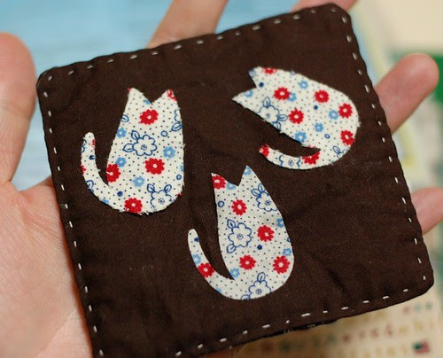 Cat applique coaster, Comparing Fusible web/interlining(Japanese, American)