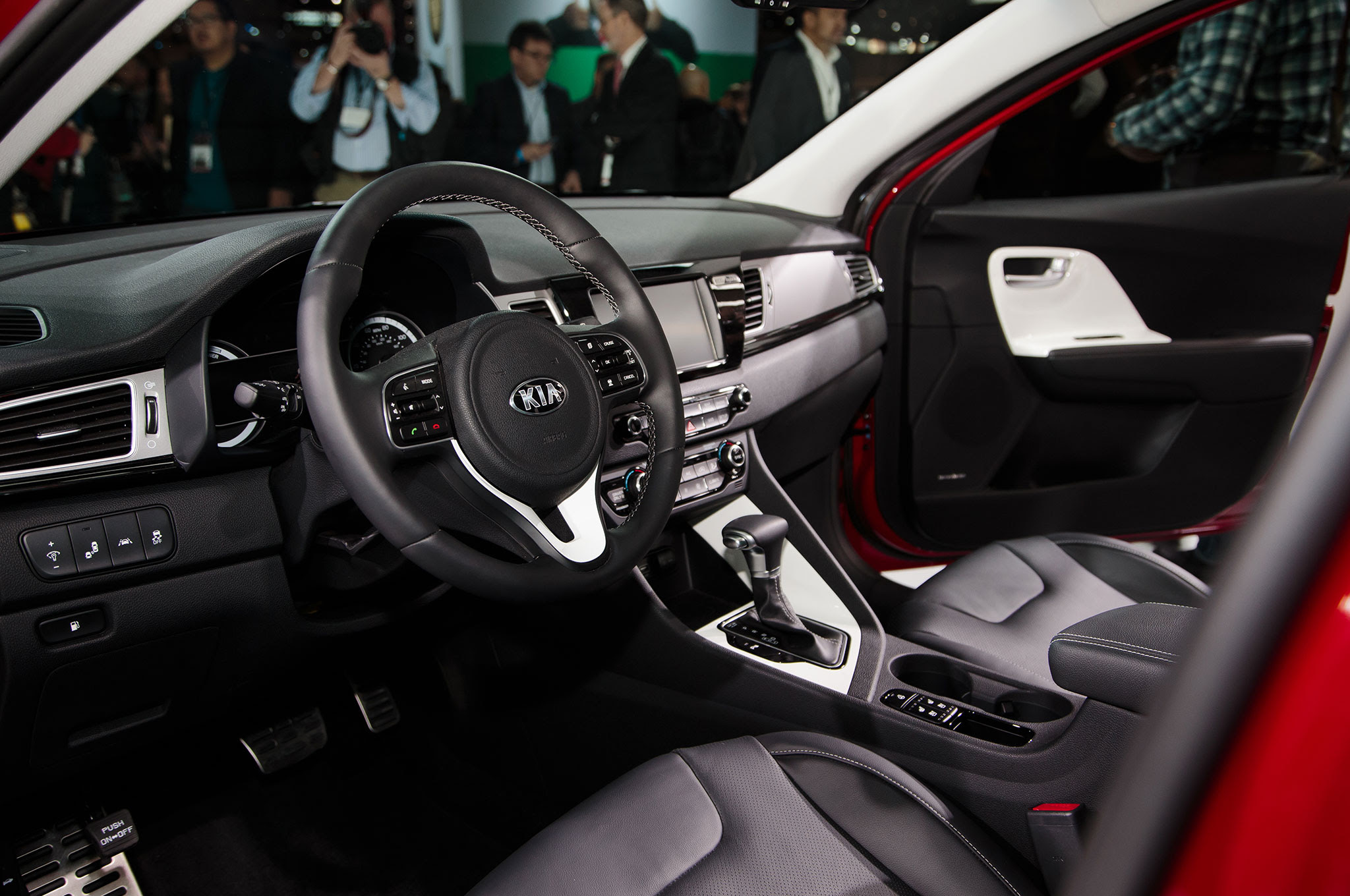 2017 Kia Niro Hybrid cabin