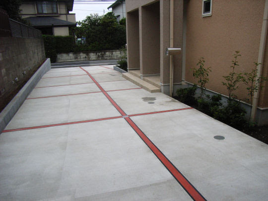 ｌｅｄライト 駐車場のアクセントライン