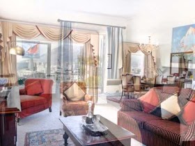 Commodore hotel Cape city critiques