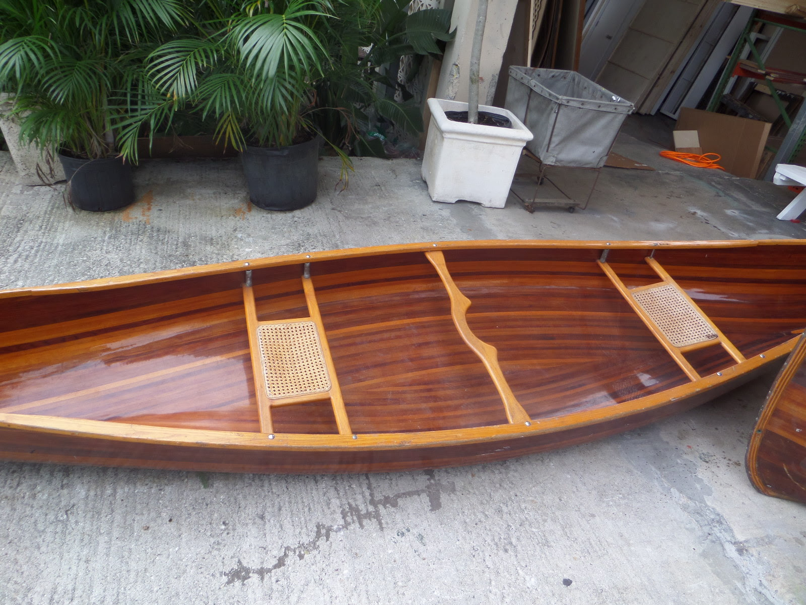 CLASSIC VINTAGE WOODEN CANOE — Miami Prop Rental