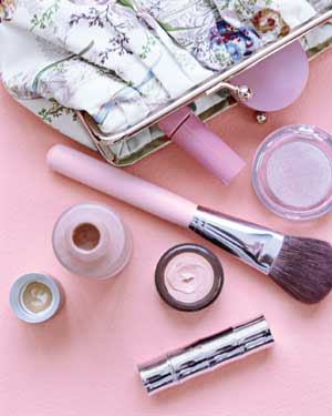 Makeup Supplies on Bridal Makeup Kit Essentials   Beauty Cosmetics