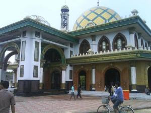 MAKAM KH KHOLIL BANGKALAN
