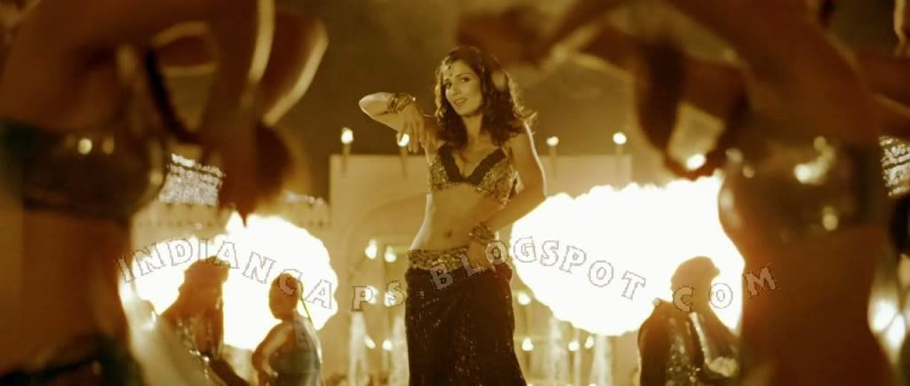 Do Dhaari Talwaar, Tara D'souza, Katrina Kaif