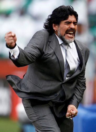 サッカー界の偉人 マラドーナ が整形手術を受けた結果 おネェ になってしまい世界中で大騒ぎに Netgeek