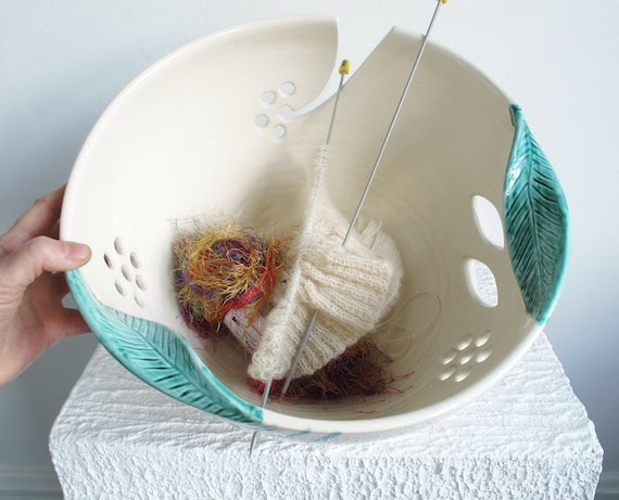 Yarn bowl JUMBO Extra Large Knitting Ceramic Yarn Bowl Organizer Winter White with twisted leaves