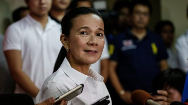 Senator Grace Poe speaks to the media in Manila after conceding the election (10 May 2016)